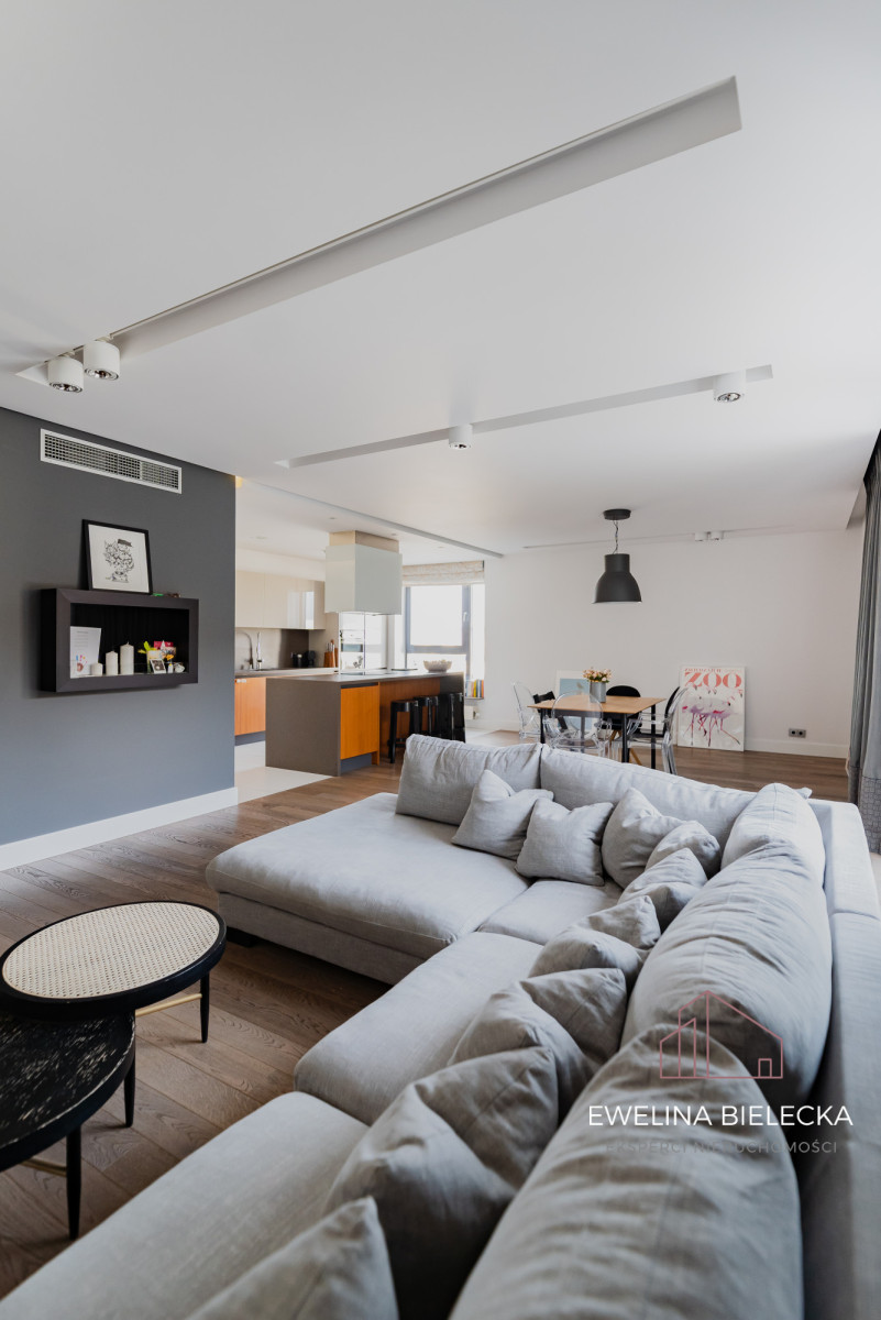 Unikatowy  penthouse z  dużym pięknym tarasem