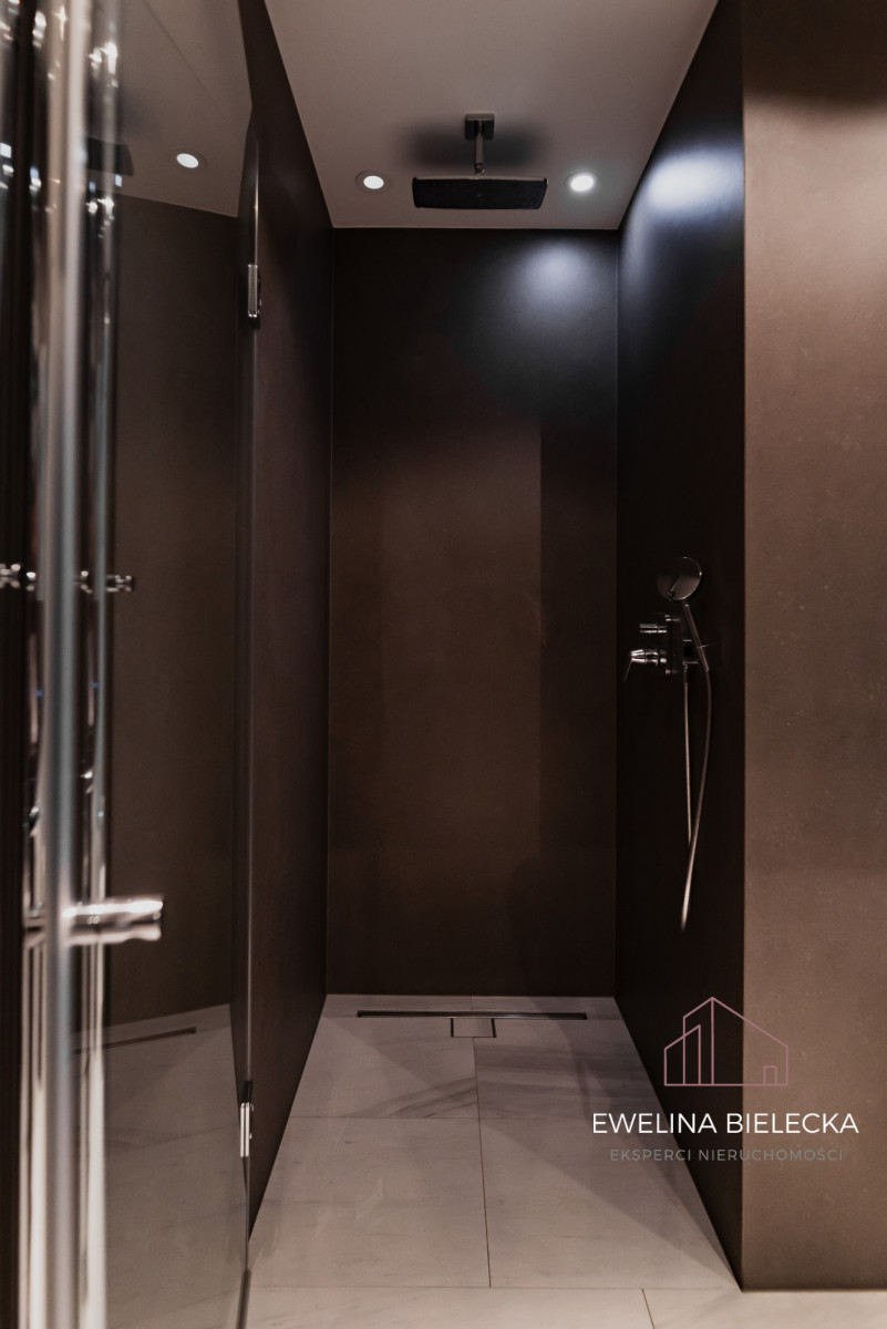 Unikatowy  penthouse z  dużym pięknym tarasem