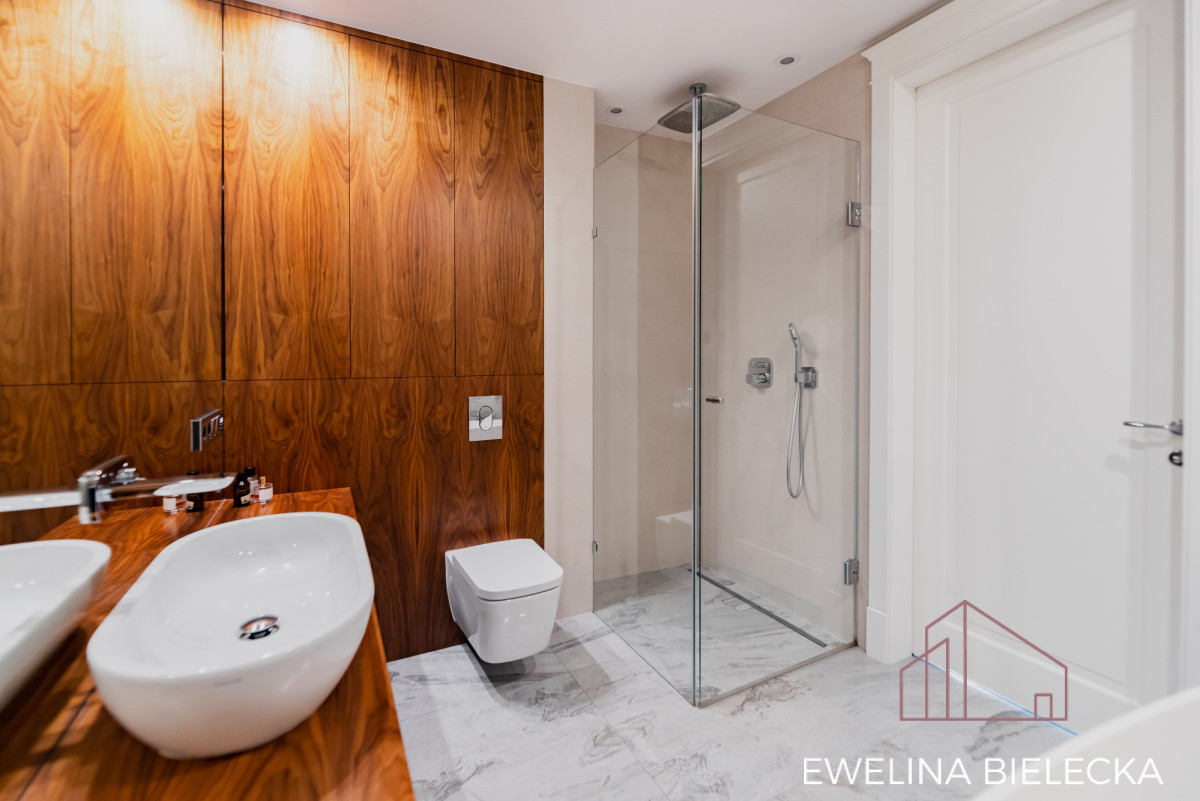 Unikatowy  penthouse z  dużym pięknym tarasem