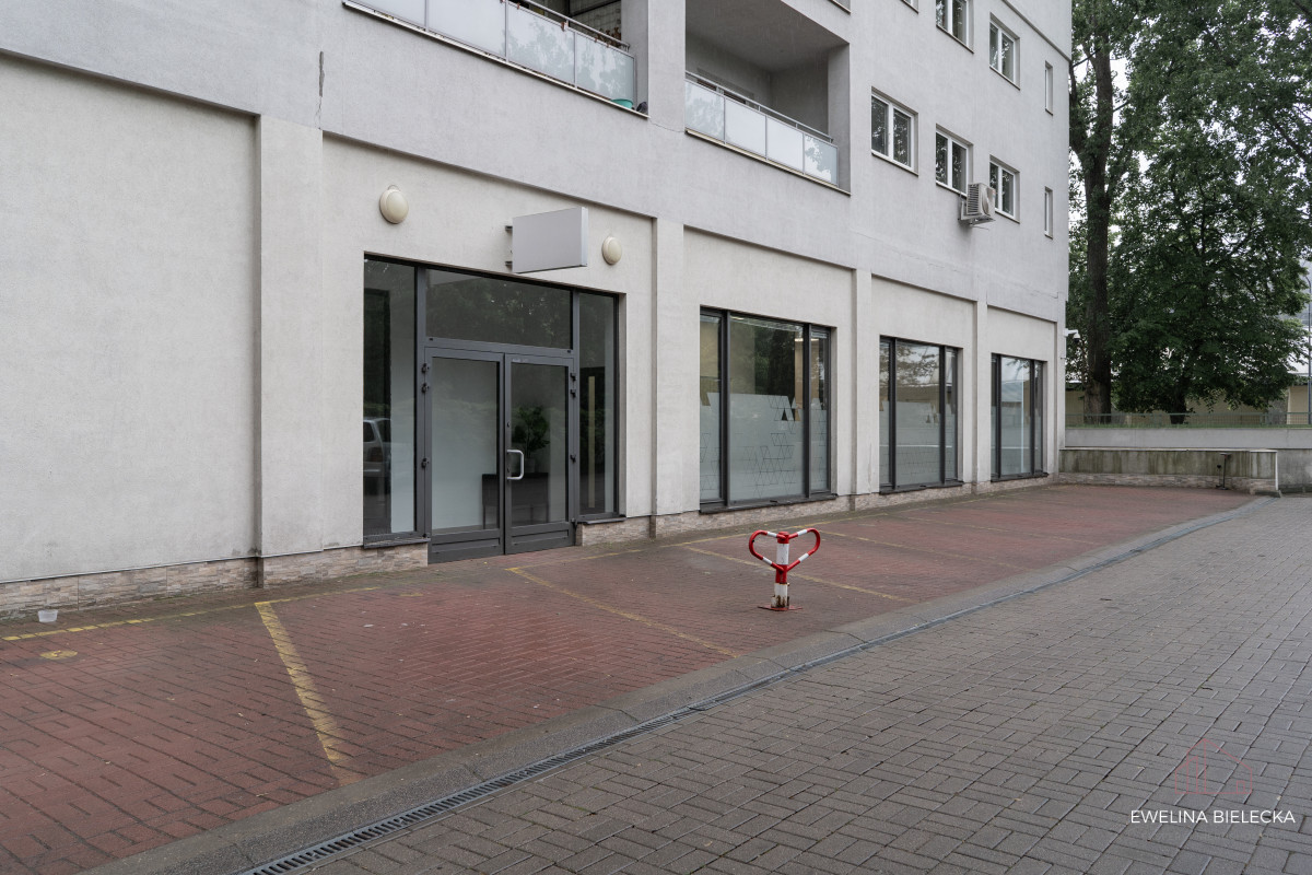 Lokal usługowy z witrynami | 167 m² | parter