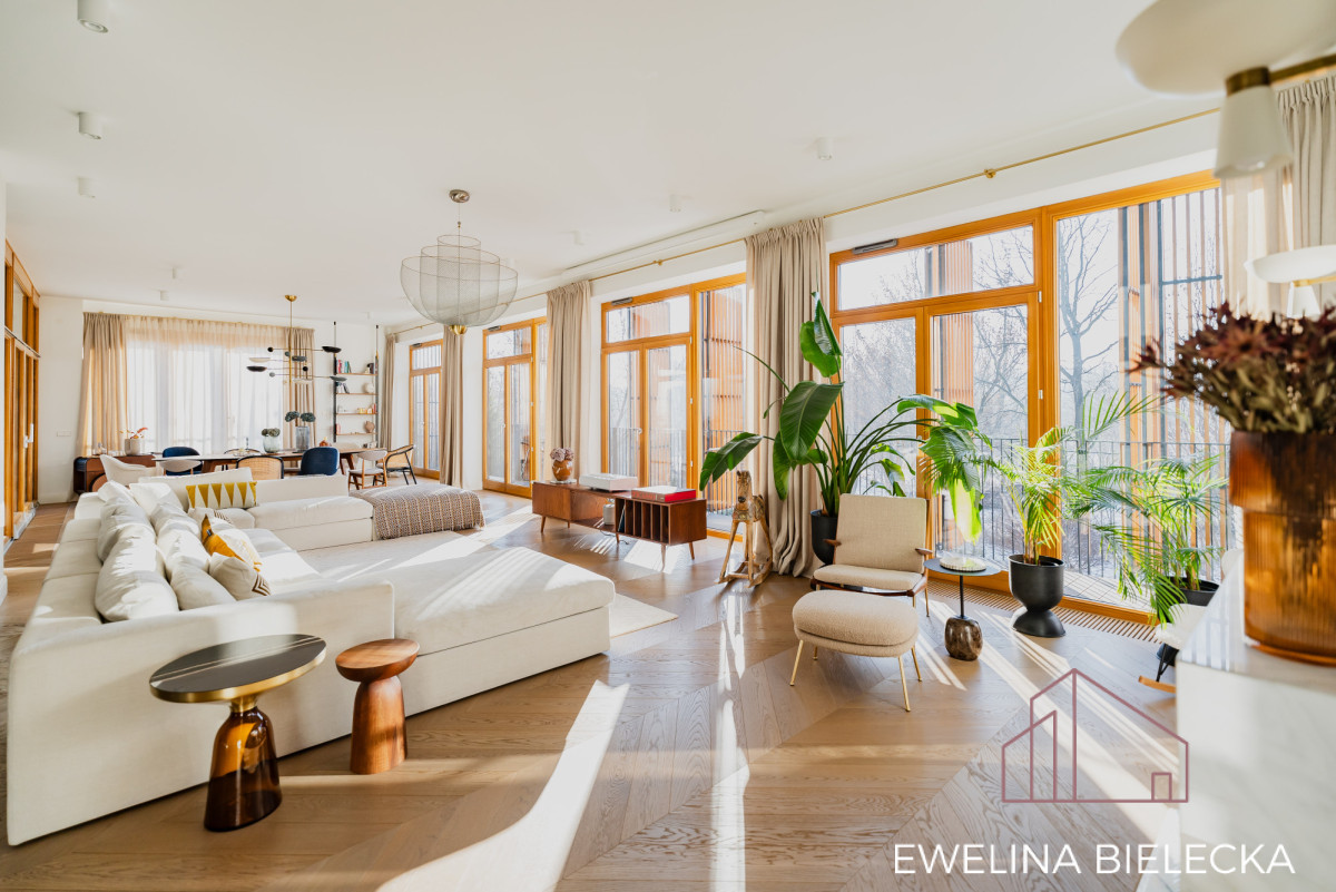 Unikatowy apartament I 324m2 I Ażurowe Okiennice